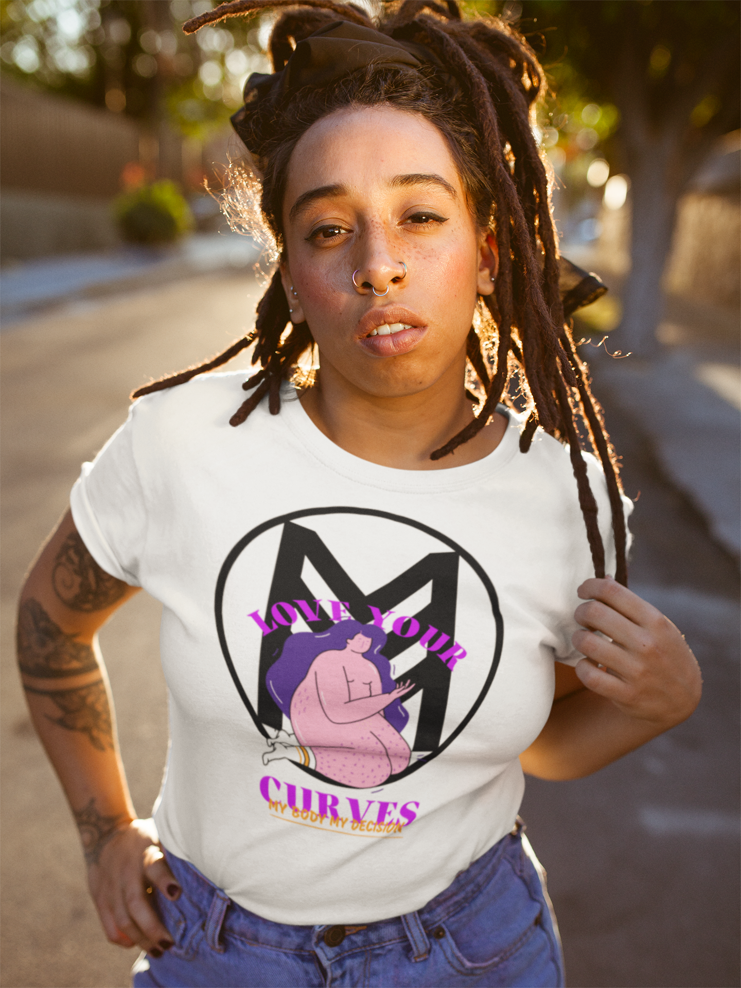 Love You Curves: Empowerment Tee for Confident Women - Empowerment in Fashion: Unique Tee